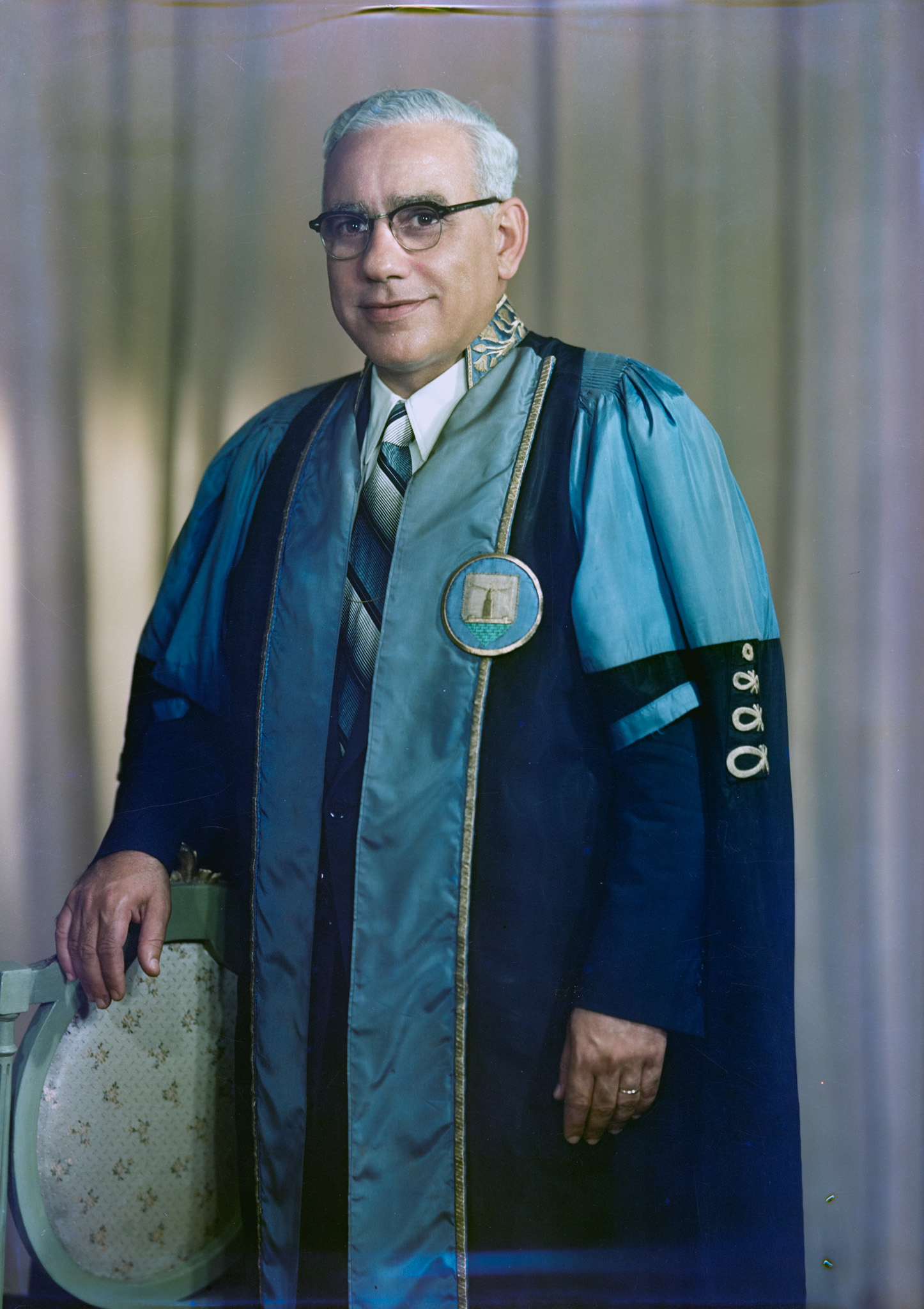 0043ar00330