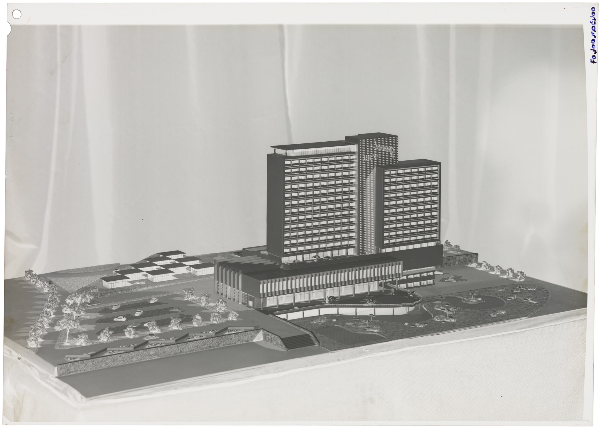 0043ar00407