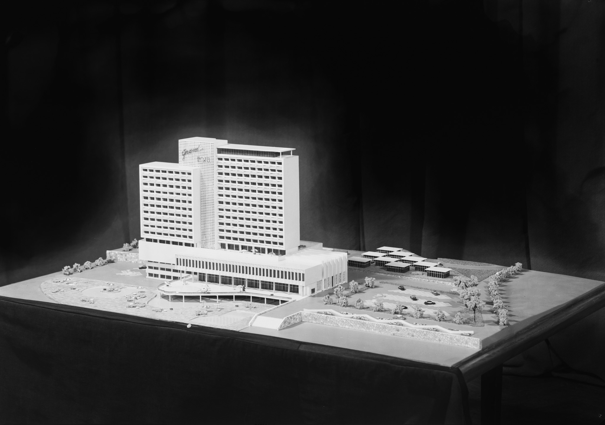 0043ar00408