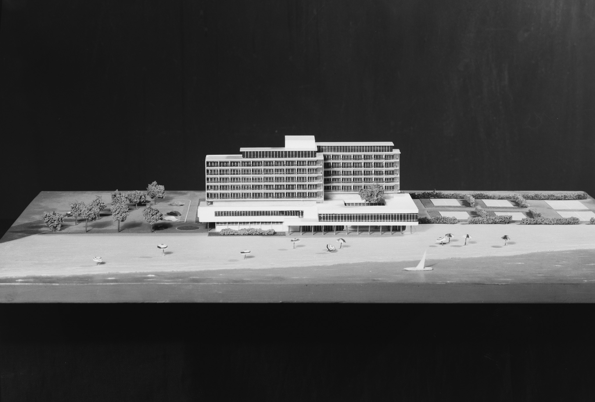 0043ar00411