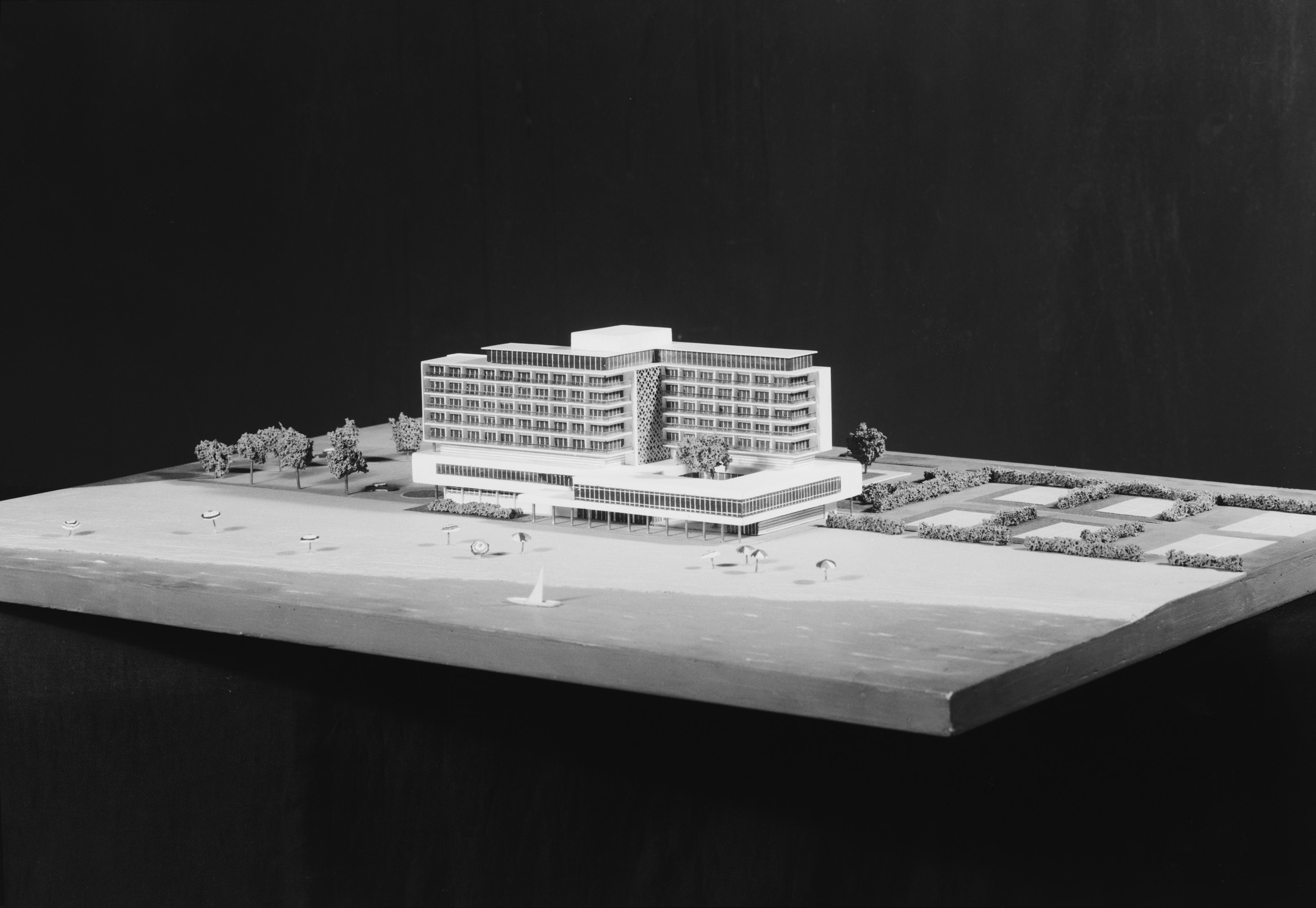 0043ar00413